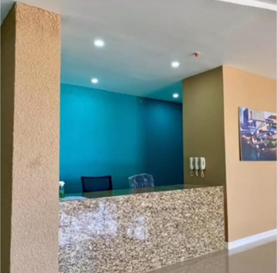 Impeccable 2-Br Apartment-Ornella Villa At Bayfront Villa Portmore Buitenkant foto