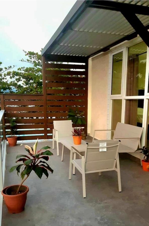 Impeccable 2-Br Apartment-Ornella Villa At Bayfront Villa Portmore Buitenkant foto