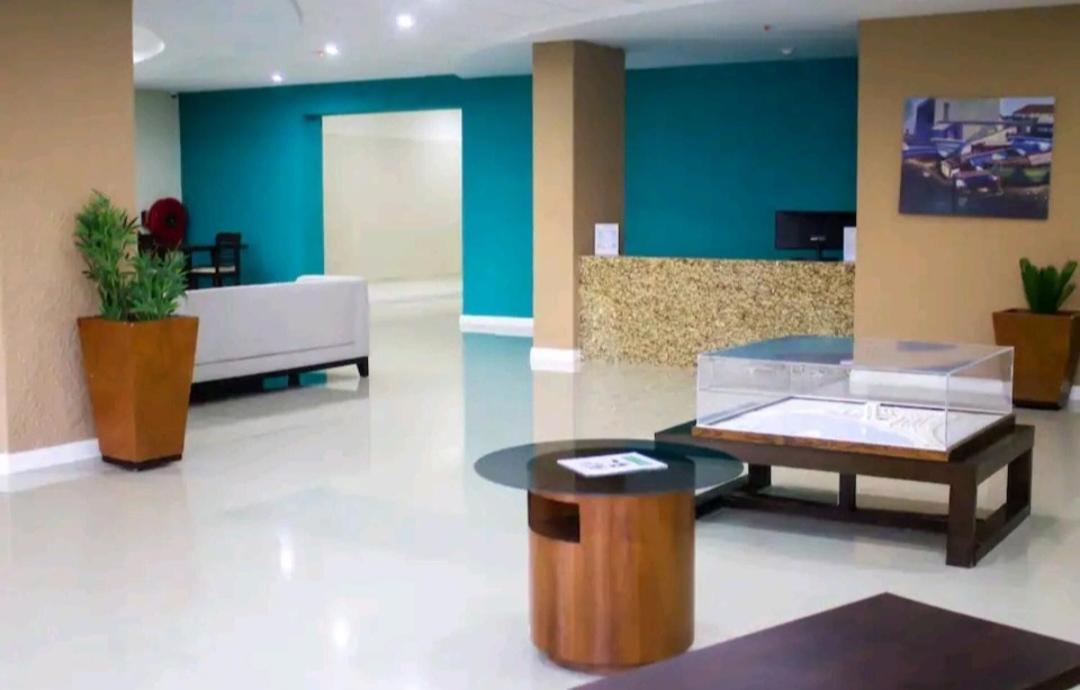 Impeccable 2-Br Apartment-Ornella Villa At Bayfront Villa Portmore Buitenkant foto
